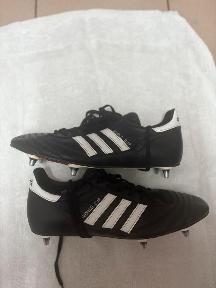 Crampons de foot en métal Adidas World Cup haute gamme, Sport en Fitness, Voetbal, Zo goed als nieuw, Schoenen, Maat XL, Verzenden