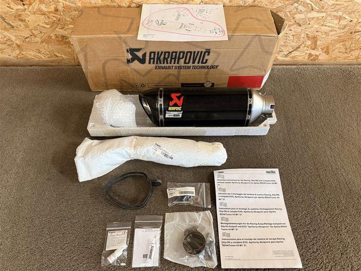 Akrapovic uitlaat Aprilia RSV4 Tuono V4 2021-2024 2S001803, Motoren, Onderdelen | Overige, Nieuw, Ophalen of Verzenden