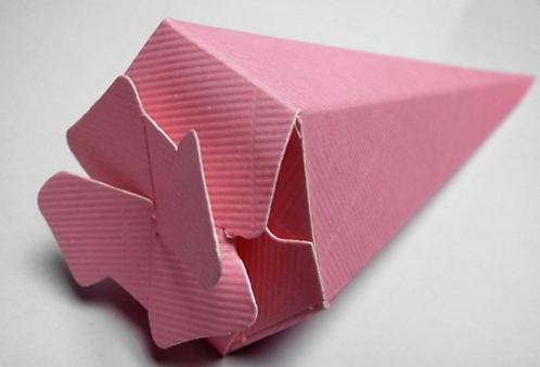 Bedankje Roze puntzak geribbeld doosje - 25 stuks voor 5€, Kinderen en Baby's, Kraamcadeaus en Geboorteborden, Nieuw, Kraamcadeau