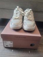 Carvela Charm Embellished Sneakers, Wit, Ophalen of Verzenden, Zo goed als nieuw, Sneakers