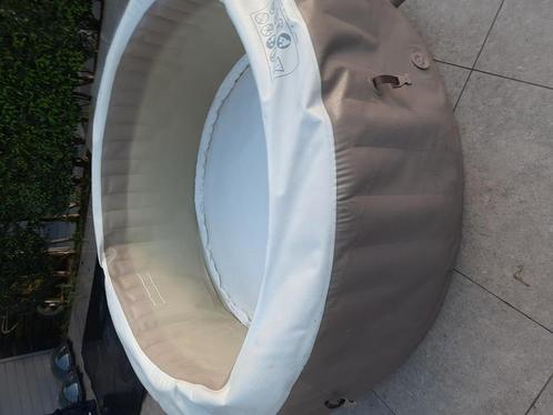 Intex jacuzzi 4 personen - kapot!, Tuin en Terras, Bubbelbaden en Hottubs, Gebruikt, Pomp, Ophalen