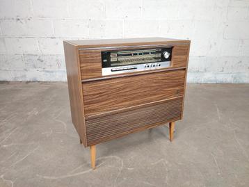 Grundig como 2 deluxe radiomeubel beschikbaar voor biedingen