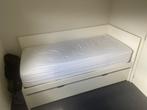 Bed met matras - 1 persoon - uitschuifbare lattenbodem, 90 cm, Gebruikt, Eenpersoons, Wit
