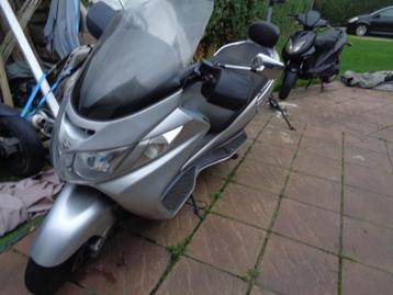 suzuki burgman beschikbaar voor biedingen