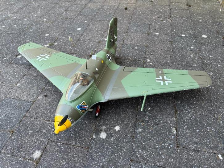 Goed gebruikte Durafly Me-163 vliegklaar, Hobby en Vrije tijd, Modelbouw | Radiografisch | Vliegtuigen, Gebruikt, Elektro, RTF (Ready to Fly)