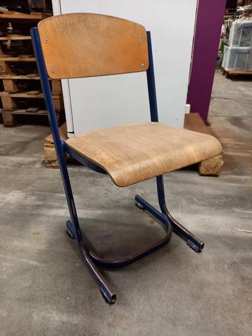 schoolstoelen lagere school beschikbaar voor biedingen