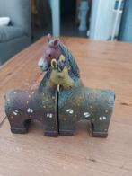 2 Formano Hugging Horses/ omhelzende paardjes, Enlèvement ou Envoi