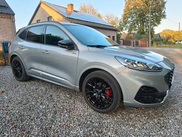 Ensemble noir Kuga 1.5 EcoBoost ST-LINE X *Garantie* disponible aux enchères