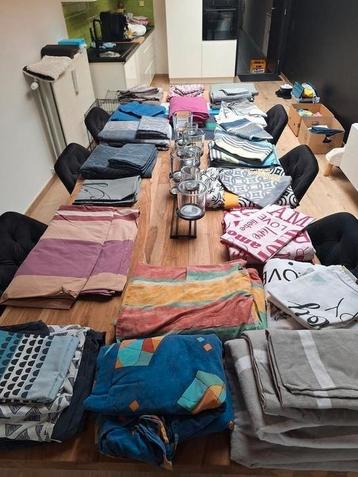 Te koop verschillende Dekbedovertrekken 240x220  beschikbaar voor biedingen