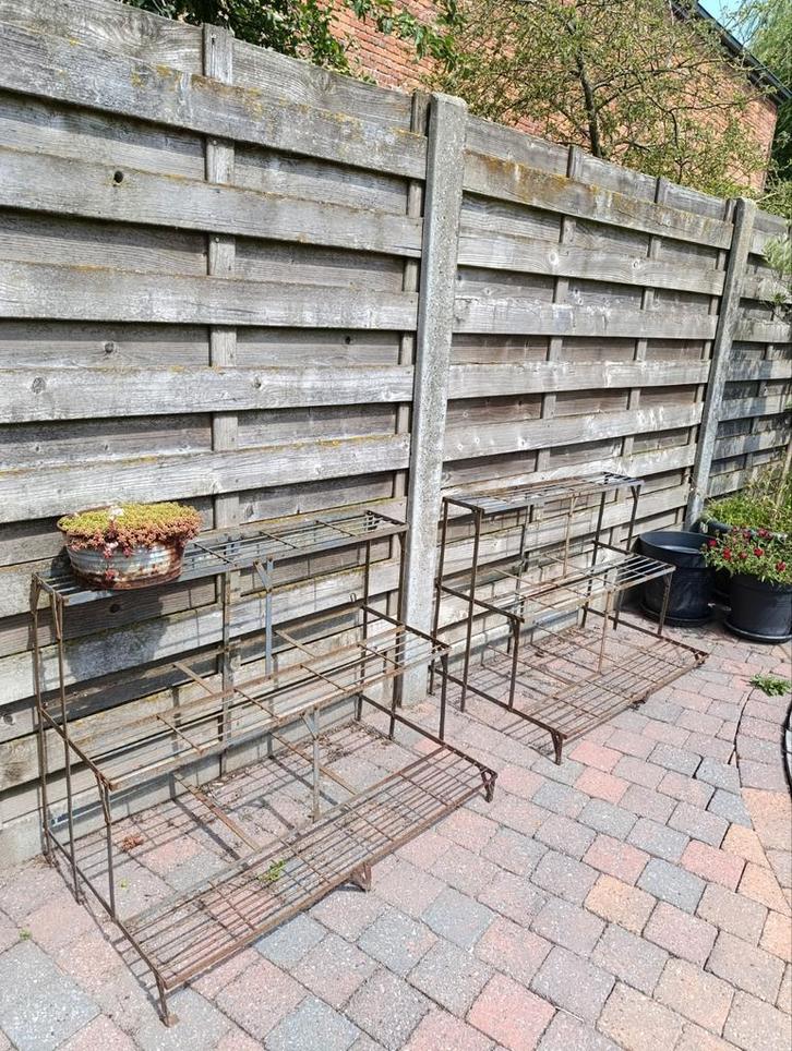 Ijzeren plantenrekken (2stuks), Tuin en Terras, Overige Tuin en Terras, Gebruikt, Ophalen
