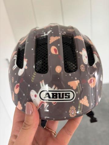 Abus kinderhelm beschikbaar voor biedingen