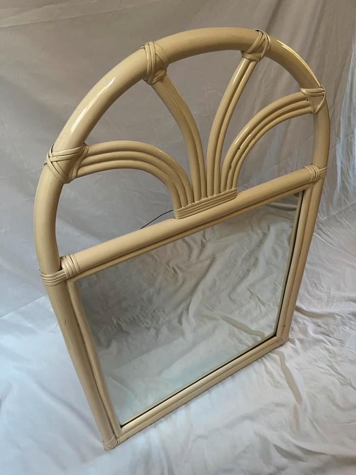 Vintage rotan spigel, Huis en Inrichting, Woonaccessoires | Krantenbakken en Lectuurbakken, Gebruikt, Ophalen