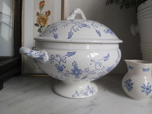Prachtige oude zware soupiere Nimy bloemmotief, Antiek en Kunst, Antiek | Schalen, Ophalen of Verzenden