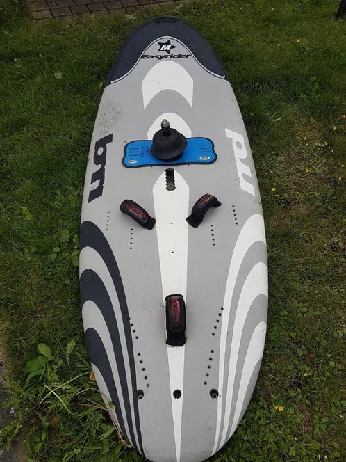 Planche RRD easyrider M idéal debutant modele 2007, Watersport en Boten, Windsurfen, Gebruikt, Plank, Ophalen