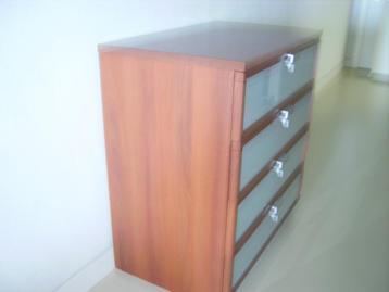 Meubels voor commode beschikbaar voor biedingen