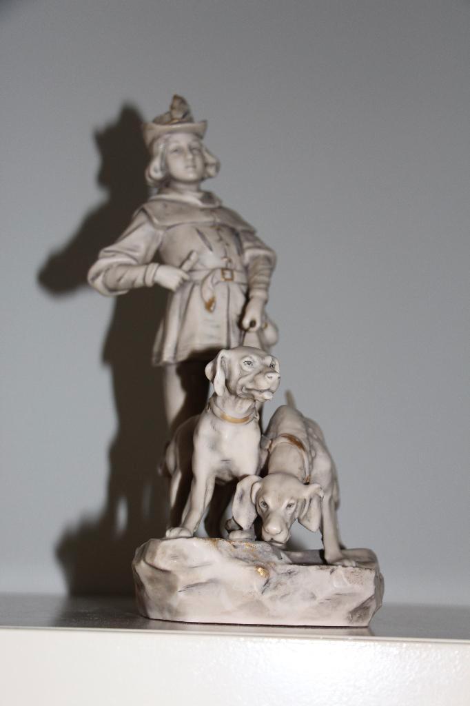 Royal Dux biscuit porselein, Antiek en Kunst, Antiek | Porselein, Ophalen