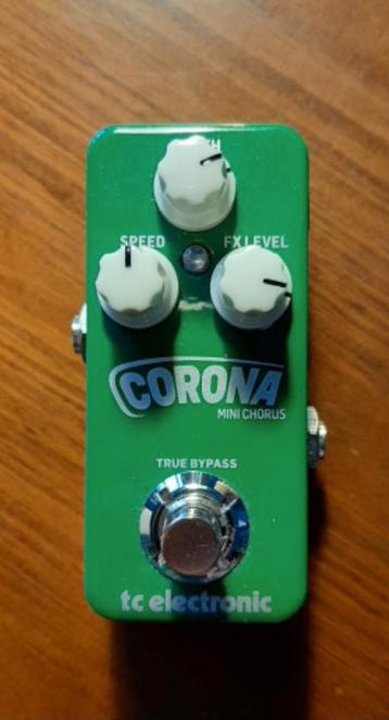 Corona mini chorus pedal beschikbaar voor biedingen