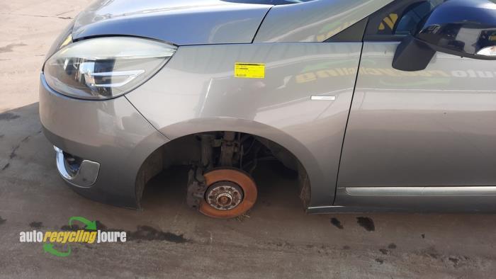 Aile avant gauche d'un Renault Grand Scenic (TEKNG), Autos : Pièces & Accessoires, Carrosserie & Tôlerie, Renault, Utilisé, 3 mois de garantie