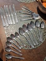 23 delig inox bestek met modern design, Ophalen of Verzenden, Zo goed als nieuw