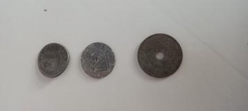 Collectie oude munten en drie briefjes  beschikbaar voor biedingen