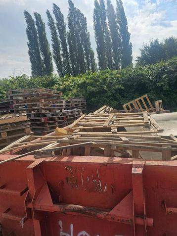 Hout afval / palletten / brandhout / ... beschikbaar voor biedingen