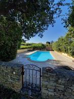 Gîte 3 personnes avec piscine à Roussillon Provence France, Dorp, 2 slaapkamers, In bos, Eigenaar