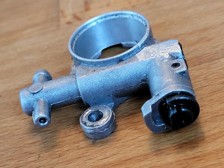 Oliepomp Stihl MS200, Tuin en Terras, Hand-tuingereedschap, Nieuw, Overige soorten, Ophalen of Verzenden