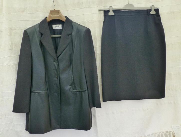 Yarell  zwart/grijs mantelpak, Vêtements | Femmes, Blouses & Tuniques, Comme neuf, Taille 46/48 (XL) ou plus grande, Noir, Enlèvement