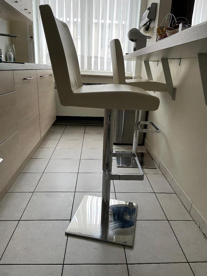 Barstoelen ( 3 stuks) in hoogte verstelbaar, Huis en Inrichting, Barkrukken, Gebruikt, 60 tot 90 cm, Metaal, 3 krukken, In hoogte verstelbaar