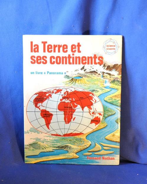 livre panorama popup la terre et ses continents (x2005), Livres, Atlas & Cartes géographiques, Utilisé, Carte géographique, Enlèvement ou Envoi