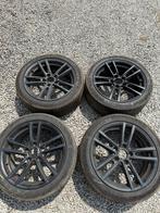 Zwarte velgen met band, Auto-onderdelen, Ophalen, 17 inch, Velg(en)