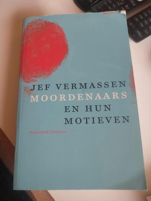 Jef Vermassen - Moordenaars en hun motieven, Livres, Politique & Société, Comme neuf, Enlèvement ou Envoi