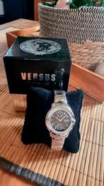Montre versus versace, Handtassen en Accessoires, Horloges | Dames, Ophalen of Verzenden, Zo goed als nieuw