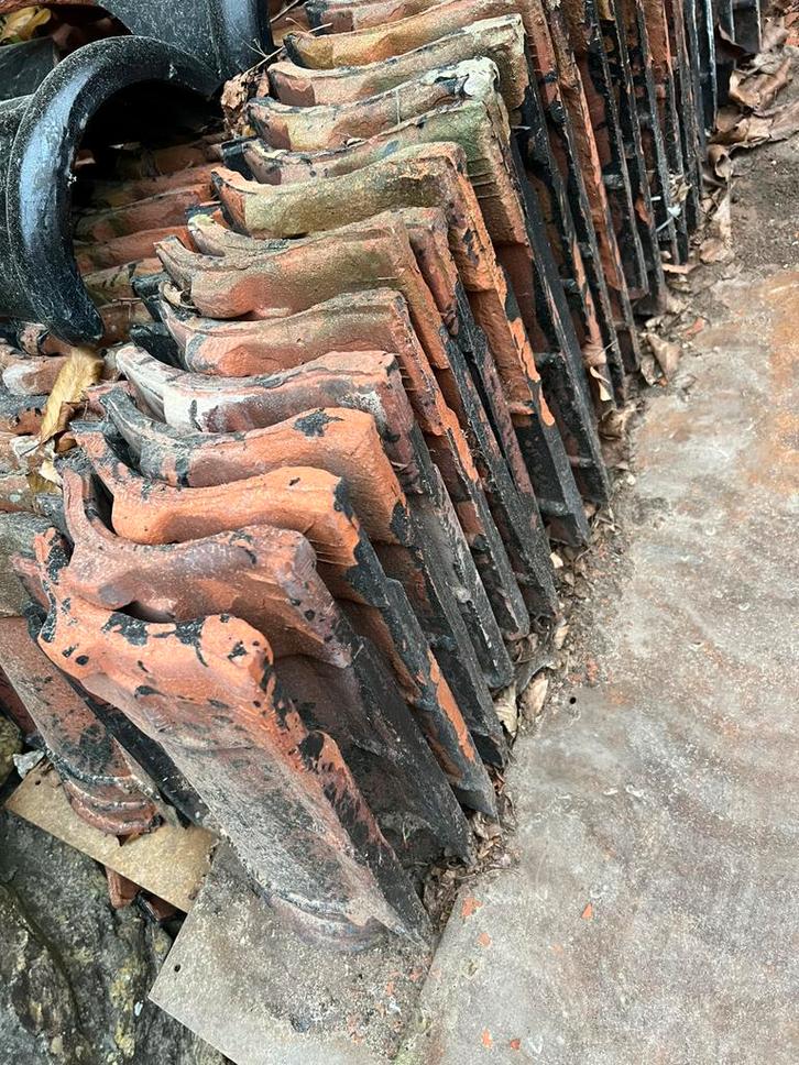 Tuiles en terre cuite / noir, Doe-het-zelf en Bouw, Dakpannen en Dakbedekking, Gebruikt, Dakpannen, Zwart, Ophalen