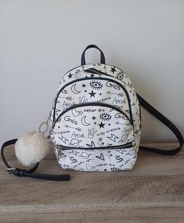 Kleine wit zwarte rugzak, Handtassen en Accessoires, Tassen | Rugtassen, Overige merken, Minder dan 30 cm, Nieuw, Ophalen of Verzenden
