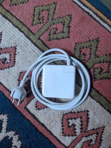Apple USB-C PD-voedingsadapter van 87 W beschikbaar voor biedingen