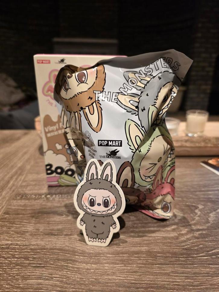 Popmart labubu exciting macaron sesame bean, Games en Spelcomputers, Games | Xbox 360, Ophalen of Verzenden