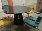 Vintage ronde tafel en 4 stoelen, Huis en Inrichting, Zo goed als nieuw