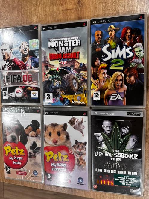 5 PSP spelletjes, 1 PSP Muziek disc, Games en Spelcomputers, Games | Sony PlayStation Portable, Zo goed als nieuw, Muziek, Ophalen