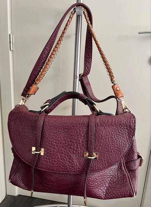 Schoudertas Essentiel bordeaux, Handtassen en Accessoires, Tassen | Damestassen, Gebruikt, Handtas, Ophalen