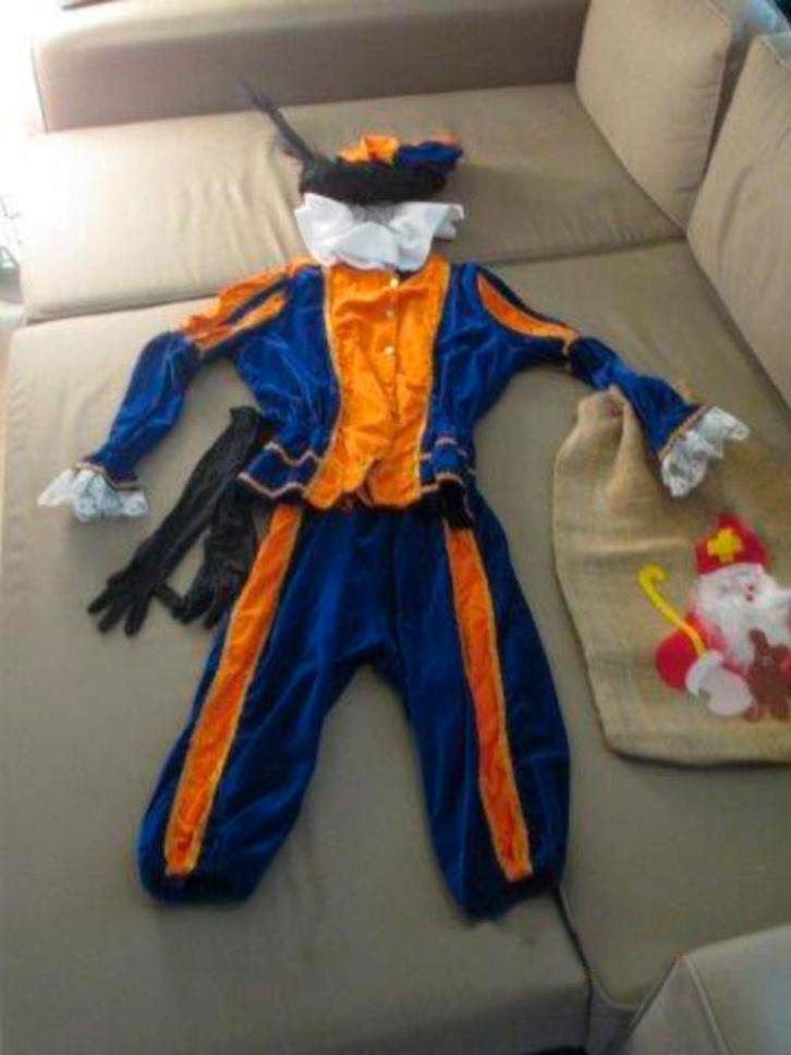 Kostuum Zwarte Piet uit luxe stof TE HUUR met toebehoren, Diversen, Sinterklaas, Zo goed als nieuw, Ophalen