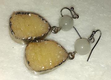 oorbellen hangers vintage kwarts met beige druzy '90