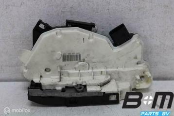 Portierslot linksvoor VW Passat CC 5N1837015C beschikbaar voor biedingen