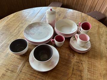 Jet by ter Steege servies beschikbaar voor biedingen