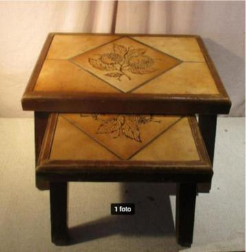 2 Anciennes Tables d'Appoint Rétro en Bois avec Plateau en C, Enlèvement ou Envoi, Maison et Meubles
