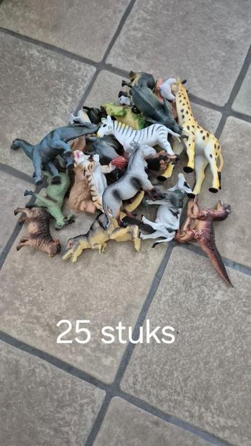 lot van 25 dieren figuurtjes  beschikbaar voor biedingen