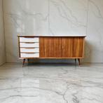 Vintage houten dressoir met witte lades in formica, Kinderen en Baby's, Ophalen of Verzenden, Zo goed als nieuw, Commode