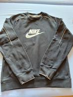 Dikke nike sweater medium, Ophalen, Gedragen