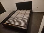 Lit 2 personnes 140 sur 2m avec somier, Maison & Meubles, Chambre à coucher | Lits, Enlèvement
