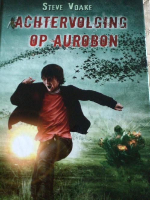 S. Voake - Achtervolging op Aurobon, Boeken, Kinderboeken | Jeugd | 13 jaar en ouder, Gelezen, Ophalen of Verzenden